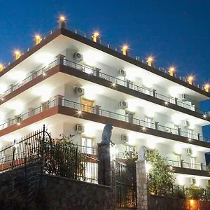 Mihalis Apartamento